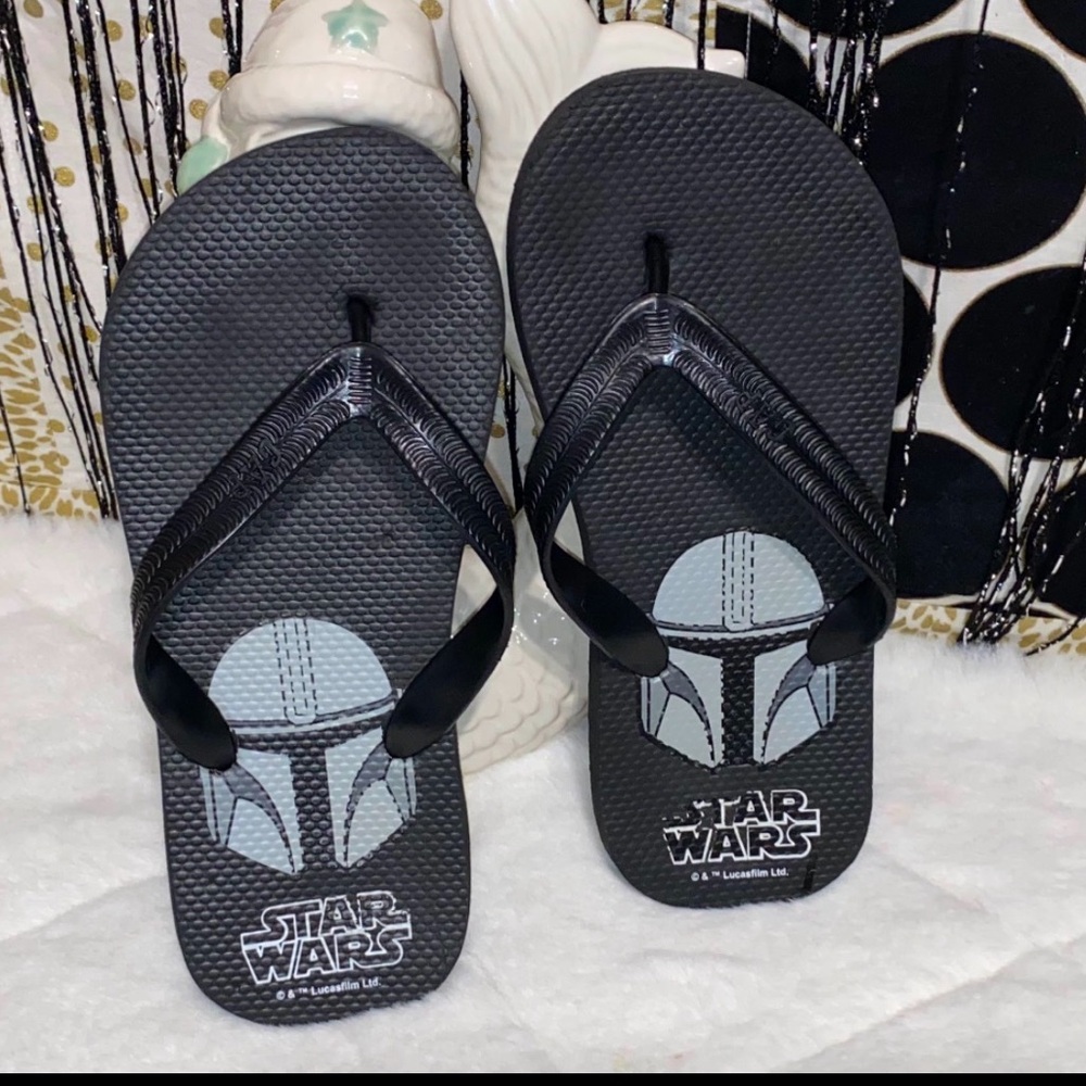 GAP ✖️ STAR WARS BLACK FLIP FLOP SANDALS